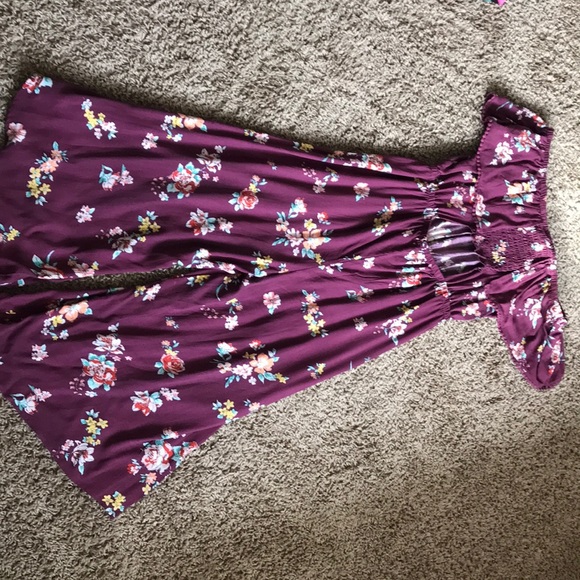 Romper - Picture 2 of 3